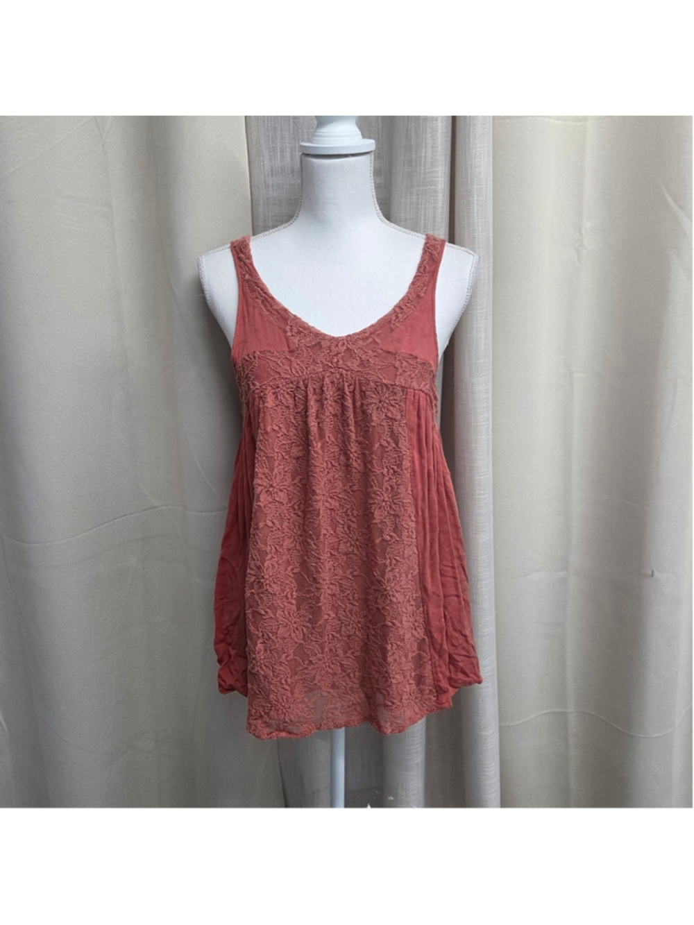Knox Rose Boho Lace Front Sleeveless Tank Top M Terracotta Rust Coral V-Neck